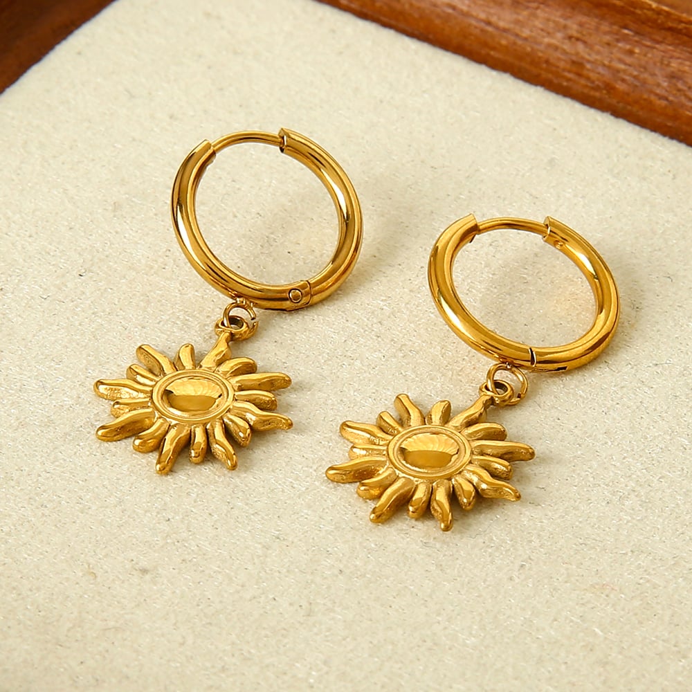 1 paire de boucles d'oreilles créoles classiques rétro soleil en acier inoxydable couleur or pour femme h5Image6