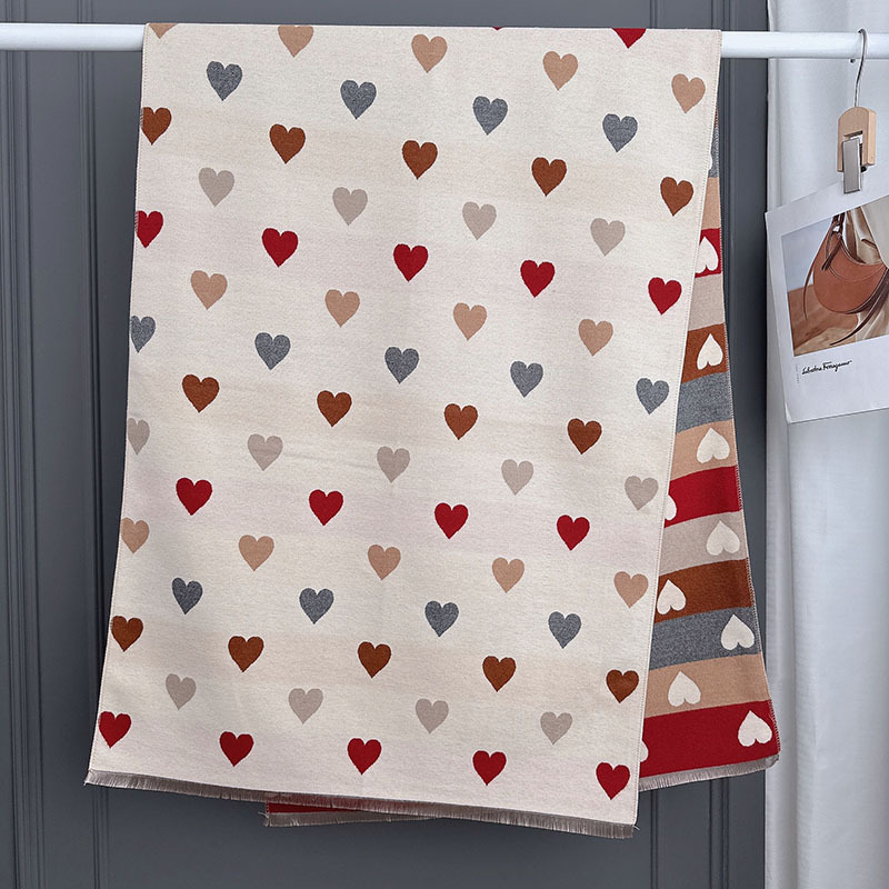 1 Piece Sweet Heart Winter Scarve Picture4