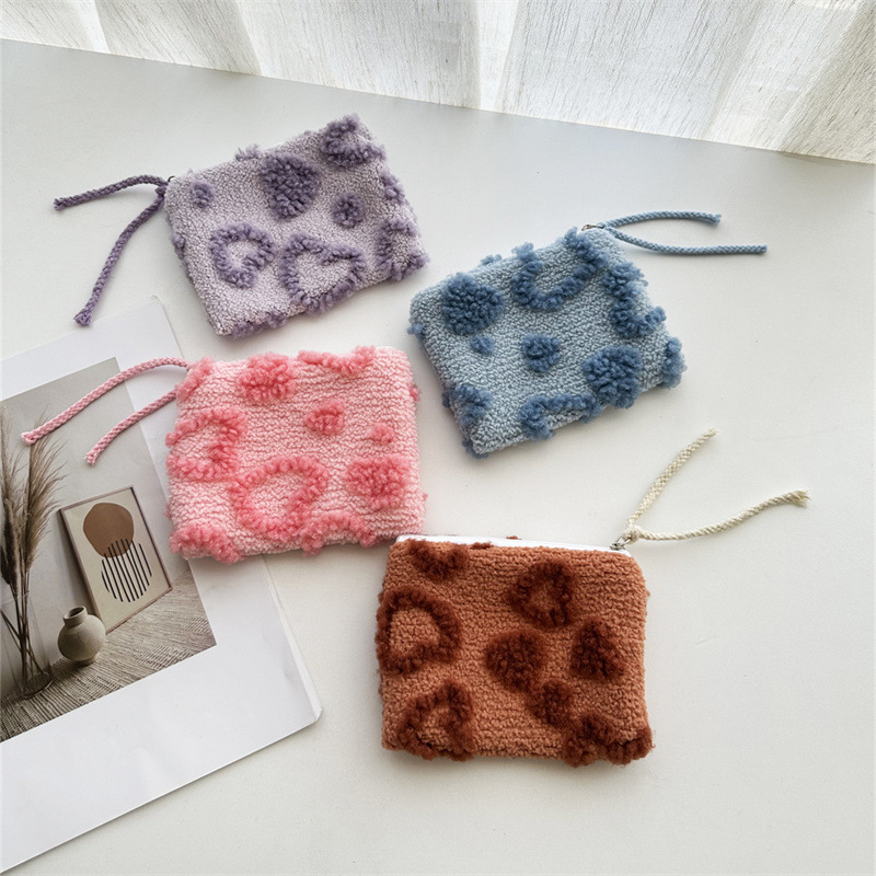 1 Piece Romantic Cute Compact Plush Flower Women's Makeup Bags Picture2