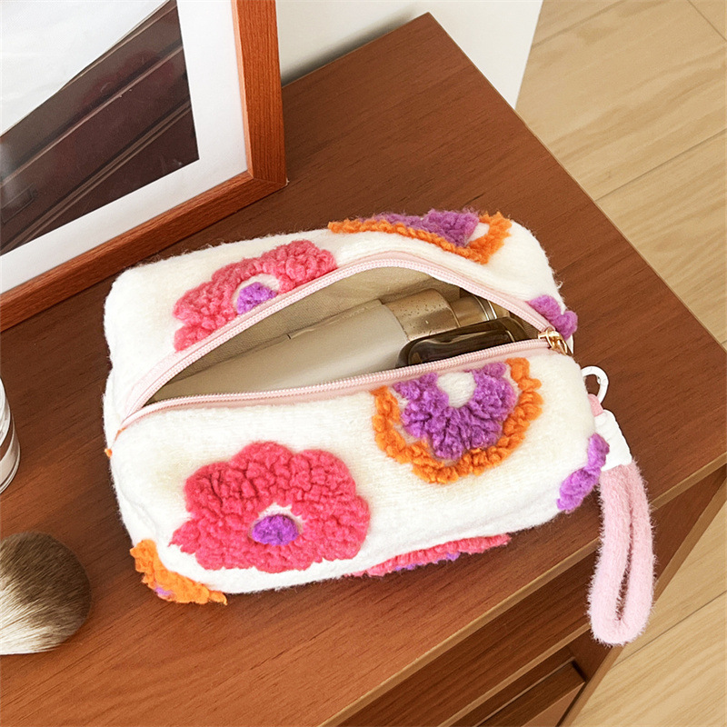 1 Piece Romantic Series Cute Flower Plush Women's Makeup Bags Picture4