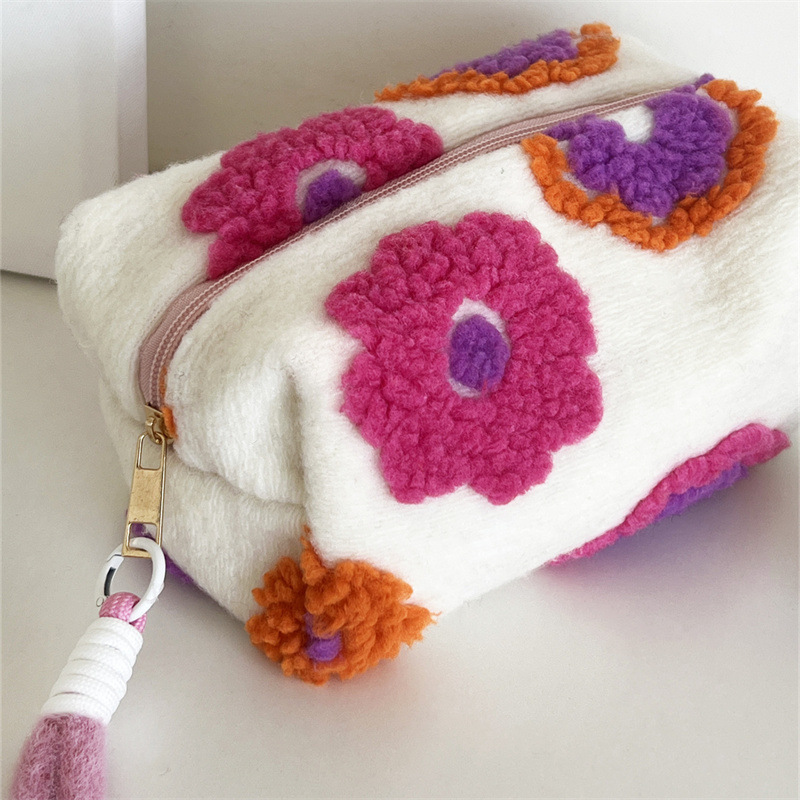 1 Piece Romantic Series Cute Flower Plush Women's Makeup Bags Picture5