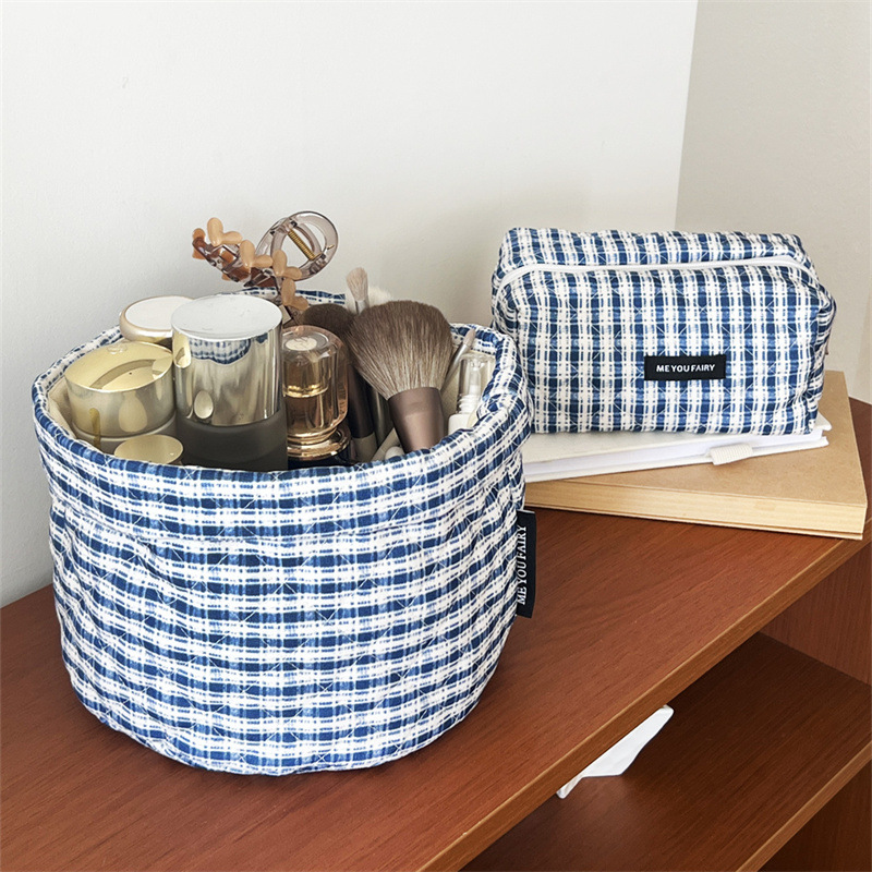 1 Piece Simple Casual Blue Checkered  Women's Makeup Bags Picture2