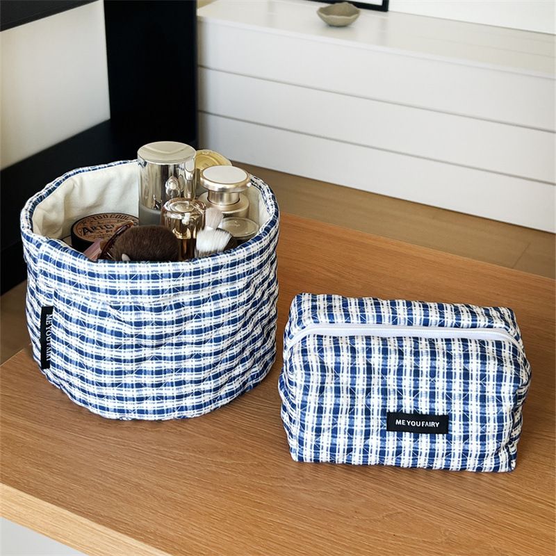 1 Piece Simple Casual Blue Checkered  Women's Makeup Bags Picture3