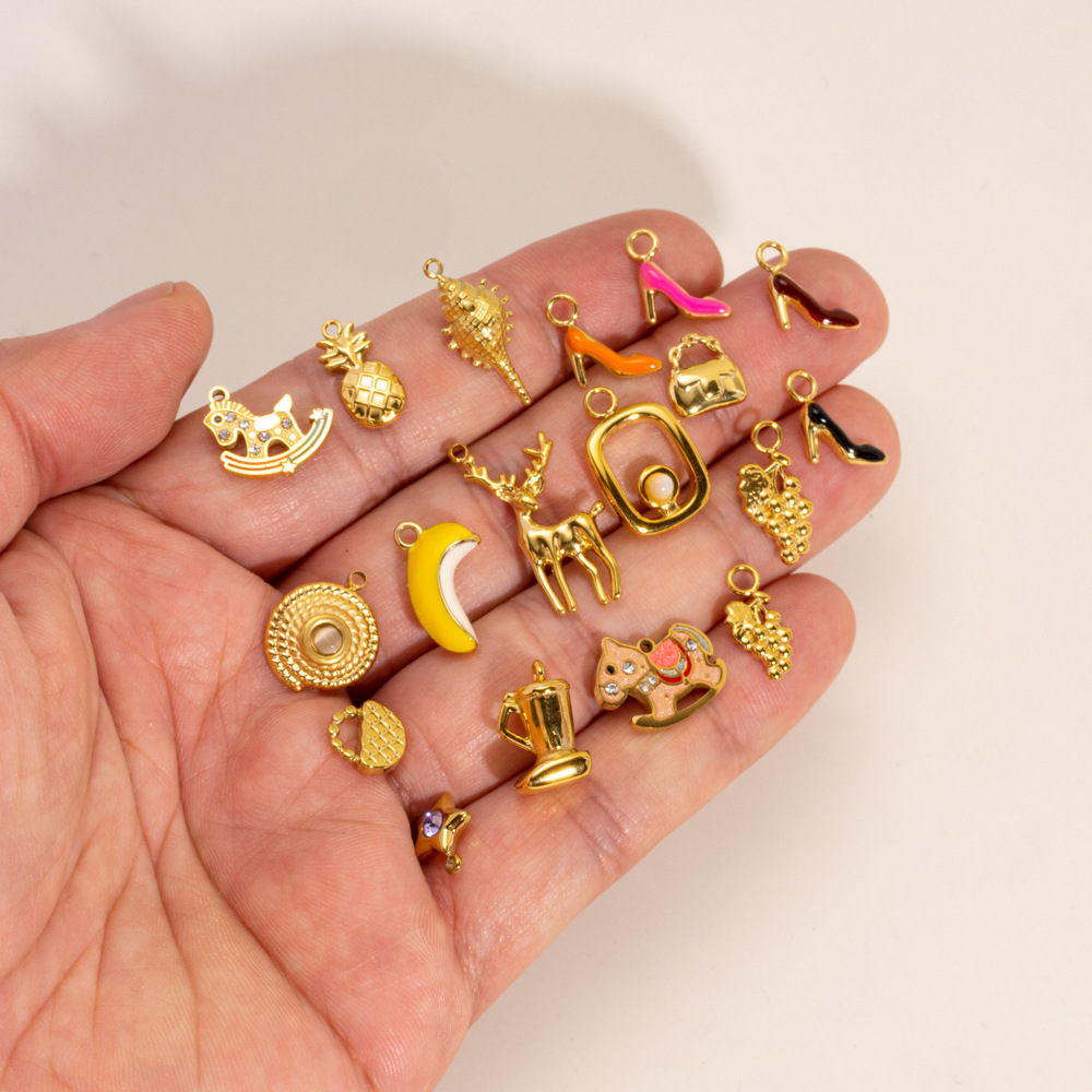 1 Piece DIY Cute High Heels Fruit Stainless Steel  Gold Color  Women's Pendants Picture3