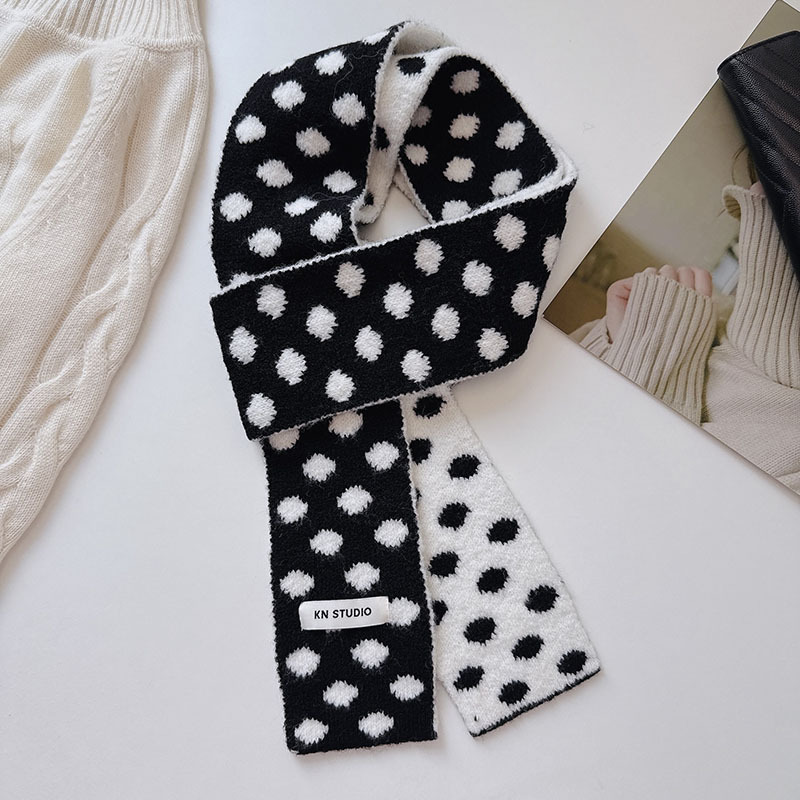 1 Piece Color-blocking Polka Dots Knitted Scarf 