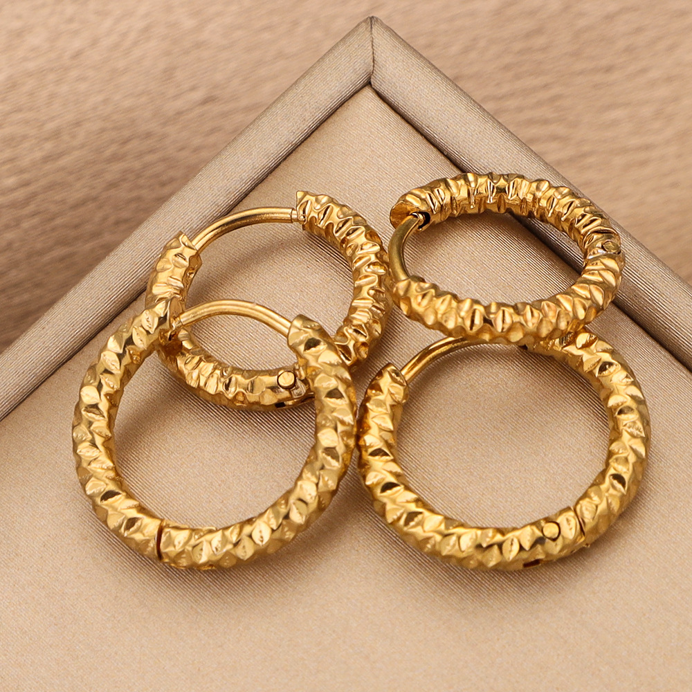 1 Pair Minimalist Hammer Pattern Stainless Steel Gold Color Women's Hoop Earrings Picture3