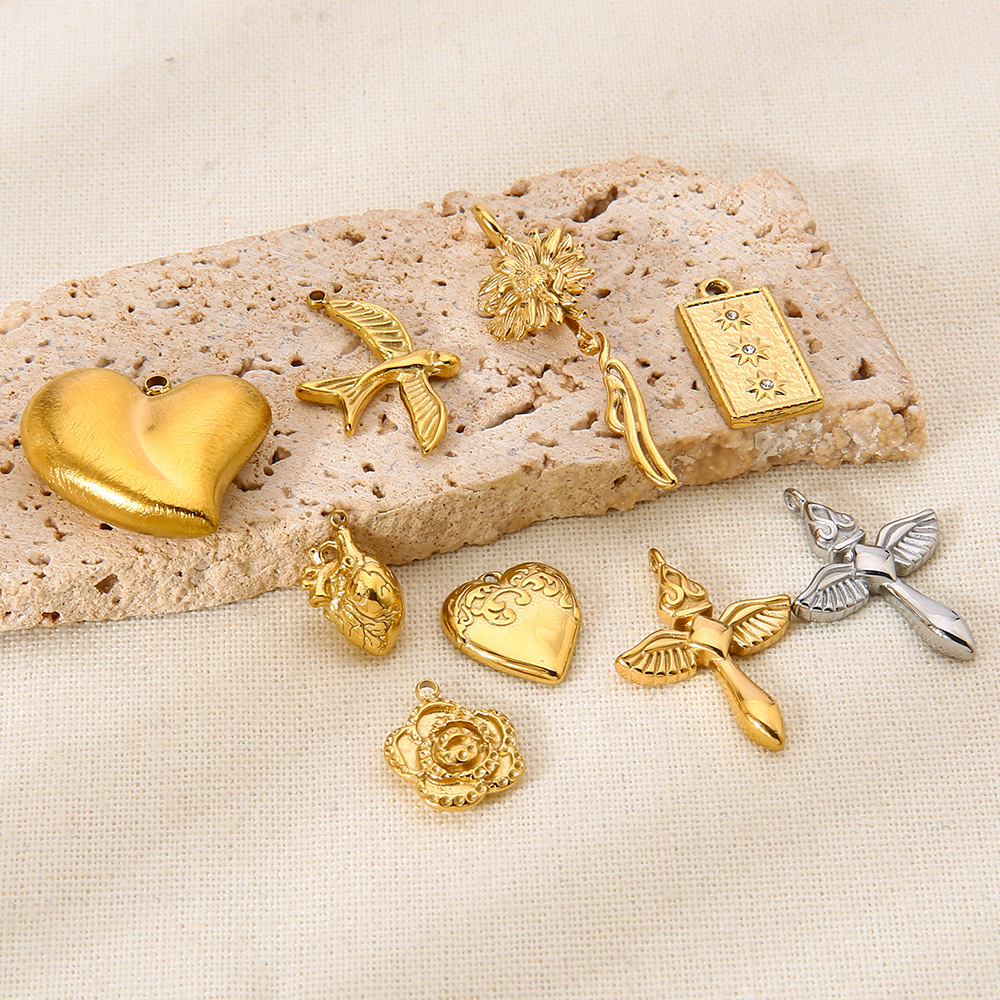 1 Stück Retro-Blumenherz-Kreuz-Anhänger aus Edelstahl in Goldfarbe zum Selbermachen h5Bild4