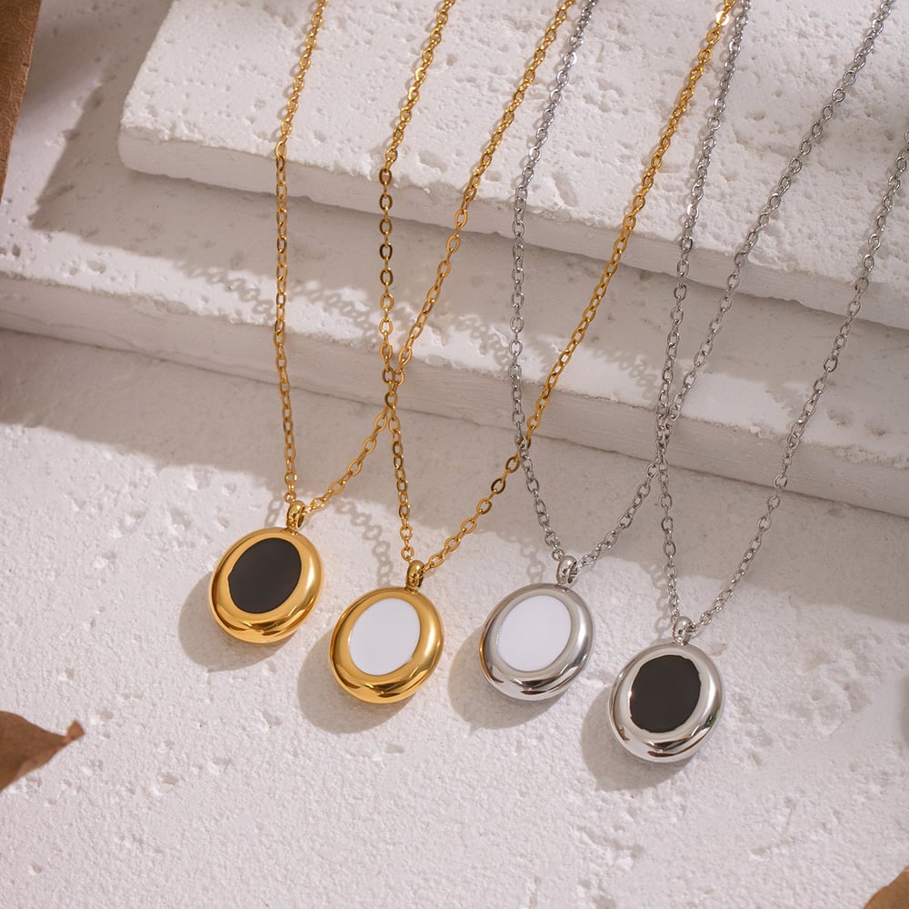 Collier pendentif rond en acier inoxydable émaillé couleur or 1 pièce Image2