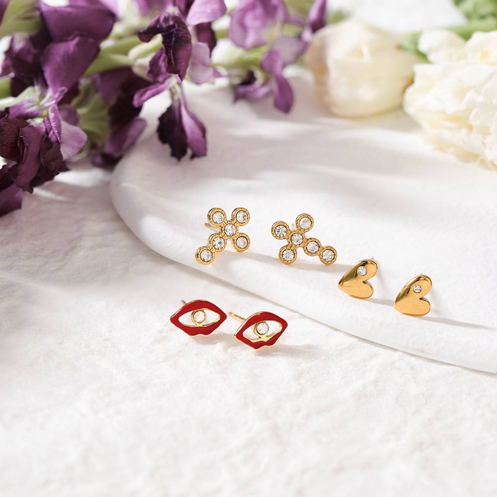1 Set Exquisite Heart Stainless Steel Gold Color Women's Stud Earrings Picture5
