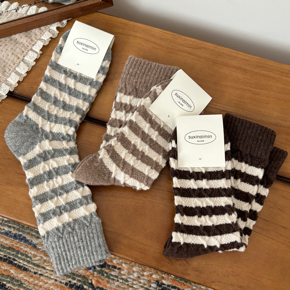 1 Pair Pure Cotton Striped Retro Color Blocked Women's Mid - Calf Socks h5Picture2