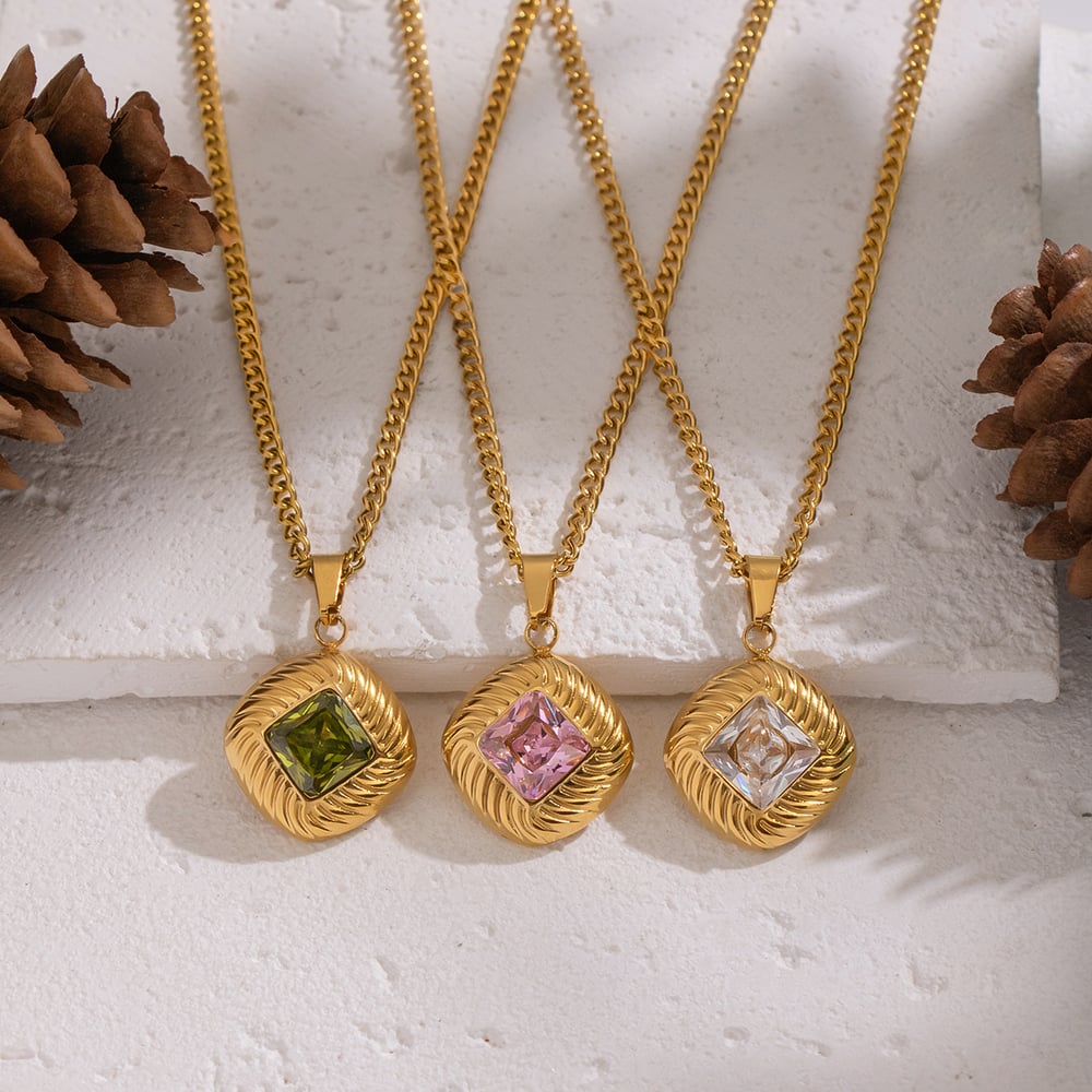 1 Piece Luxurious Plaid Pattern Stainless Steel Gold Color Zircon Pendant Necklace Picture3