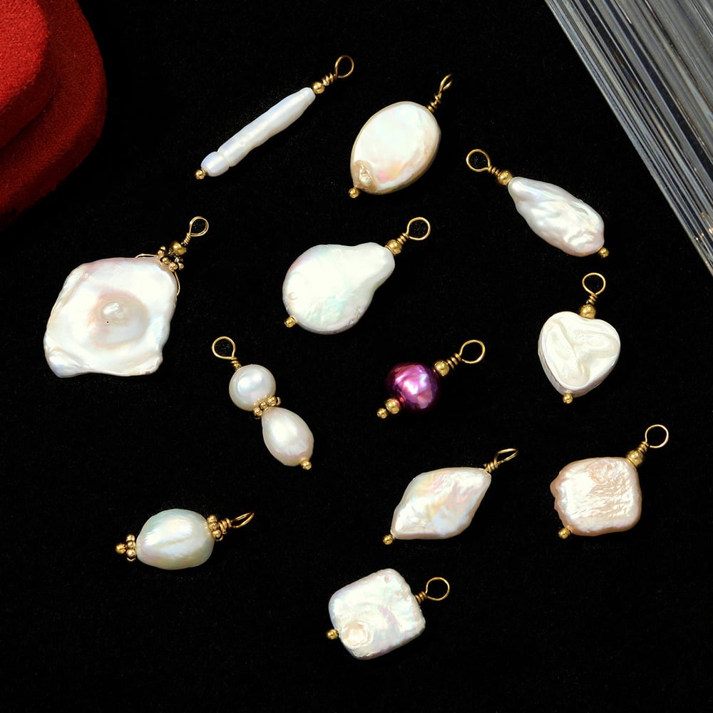 1 Piece Gorgeous Irregular Shape Fresh Water Pearl Women's Pendants Picture4