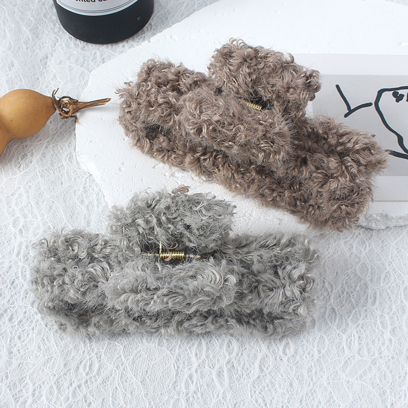 1 pince à cheveux simple, mignonne et unie en fourrure pour femme h5Image3