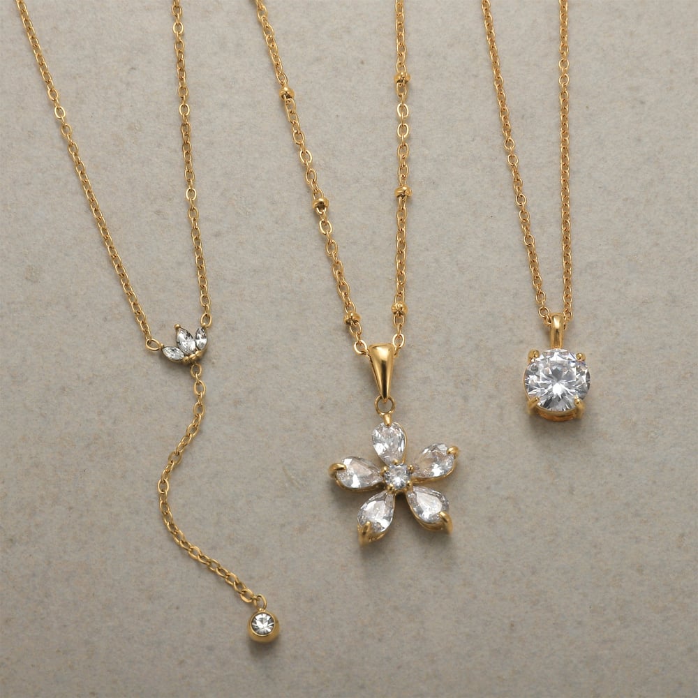 1 Piece Sophisticated Flower Stainless Steel Gold Color Zircon Women's Pendant Necklaces Picture4