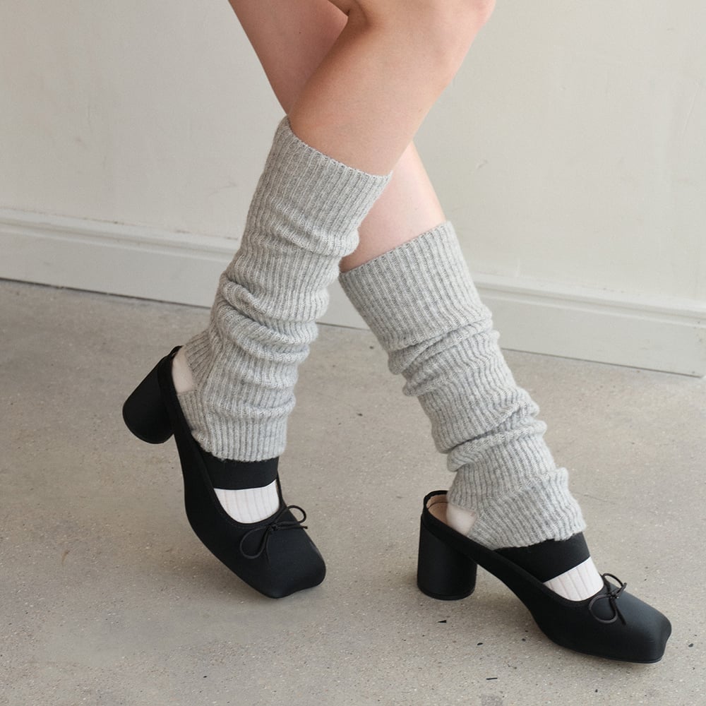 1 Pair Wool Blend Solid Color Knitted Leg Warmers h5Picture2