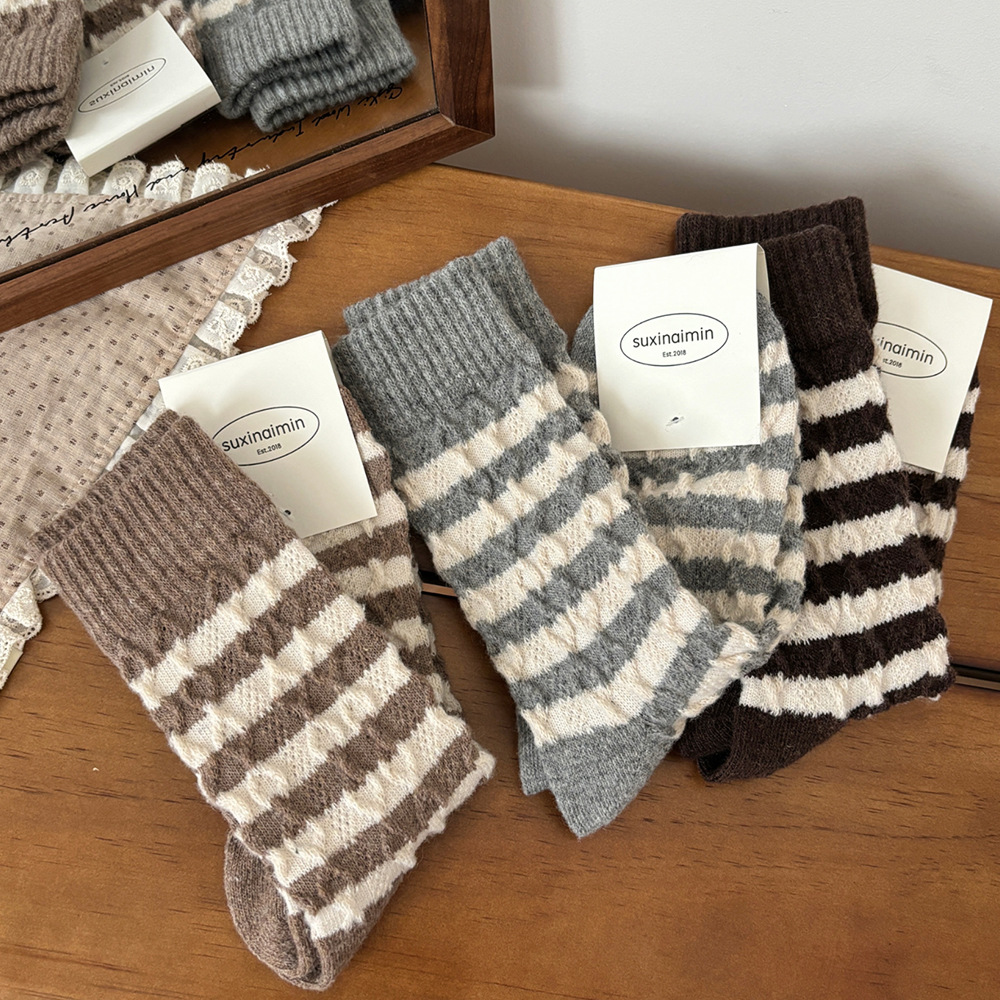 1 Pair Pure Cotton Striped Retro Color Blocked Women's Mid - Calf Socks h5Picture3