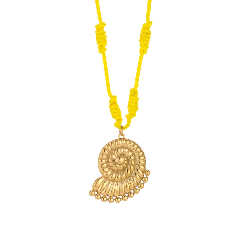 1 collar con colgante de concha encantadora de acero inoxidable color dorado para mujer Imagen6