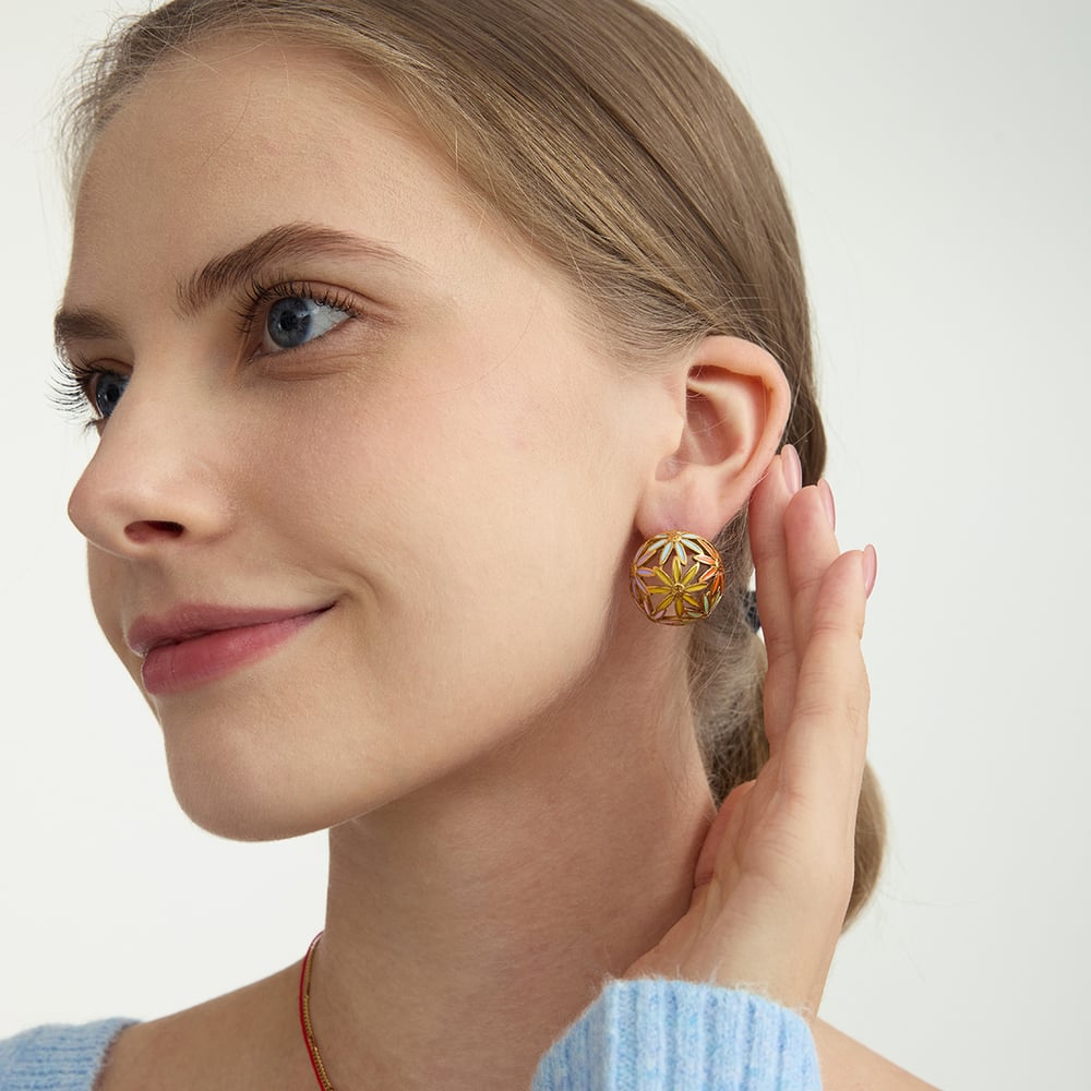 1 Pair Glamorous Flower Stainless Steel Gold Color Women's Stud Earrings Picture4