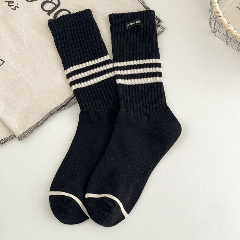 1 Pair White Tower Striped Sports & Casual Pure Cotton Women's Mid-Calf Socks