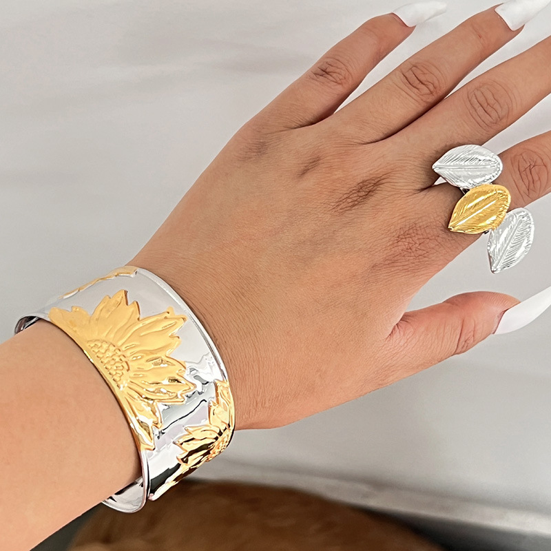 1 Parça Çiçek Şeklinde Paslanmaz Çelik Karışık Renkli Manşet Bileklik Resim4