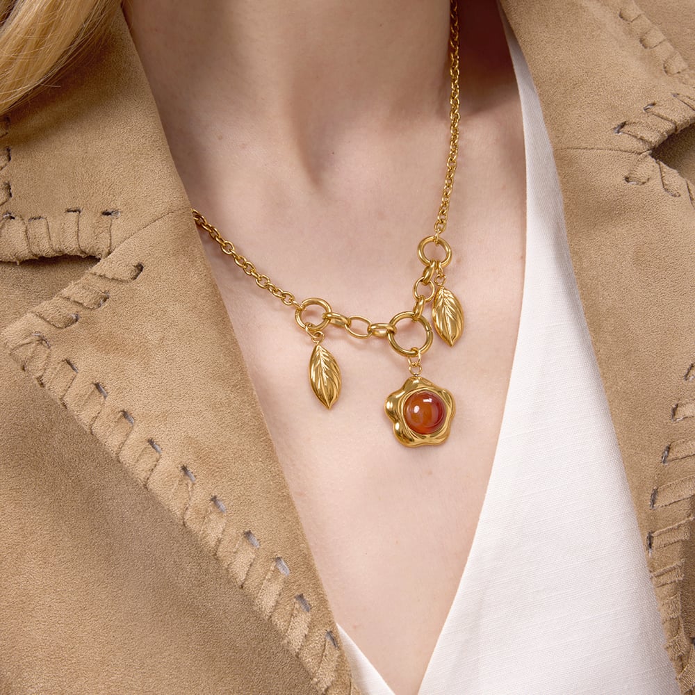 1 Piece Glamorous Flower Irregular Shape Stainless Steel Gold Color Acrylic Women's Pendant Necklaces Picture5