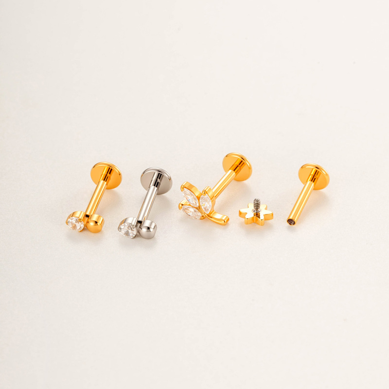 Boucles d'oreilles piercing femme en titane et zircon, motif étoile végétale (1 pièce) h5Image4