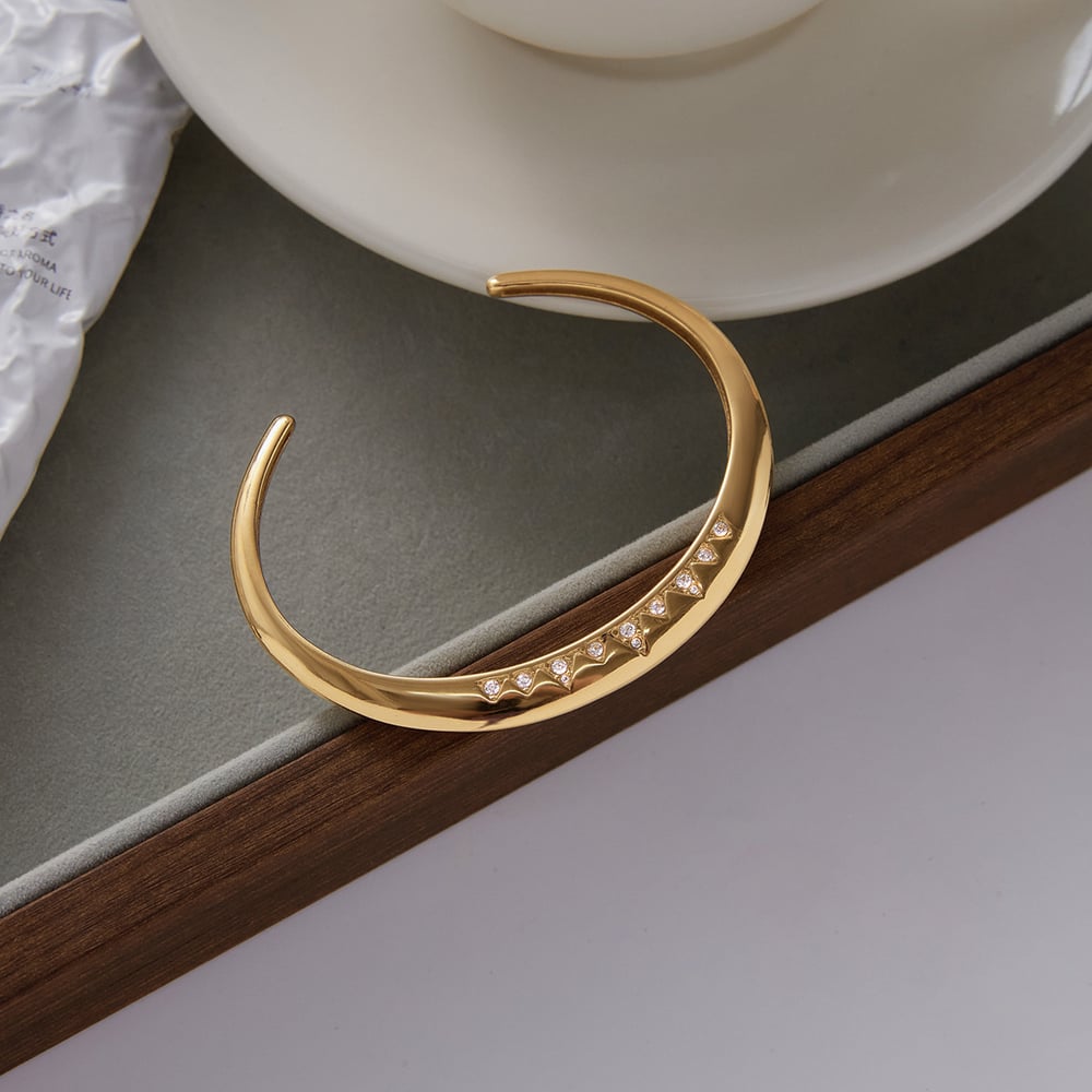 1 Piece Sleek Triangle Stainless Steel Gold Color Women's Cuff Bracelets Picture5