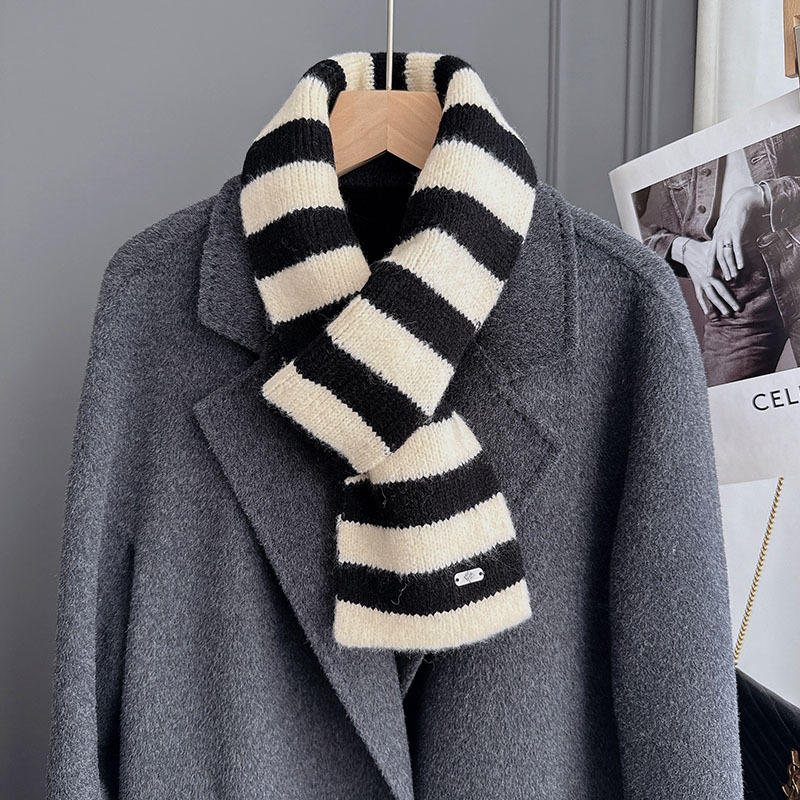 1 Stück Winterschal aus Viskose und Wolle mit Streifenmuster 