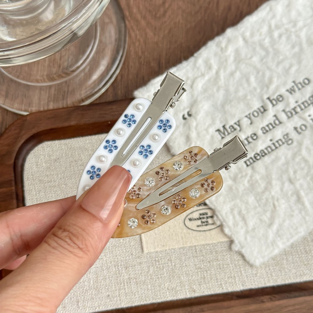 1 Piece Delicate Flower Acetate Women's Hair Clips Picture4