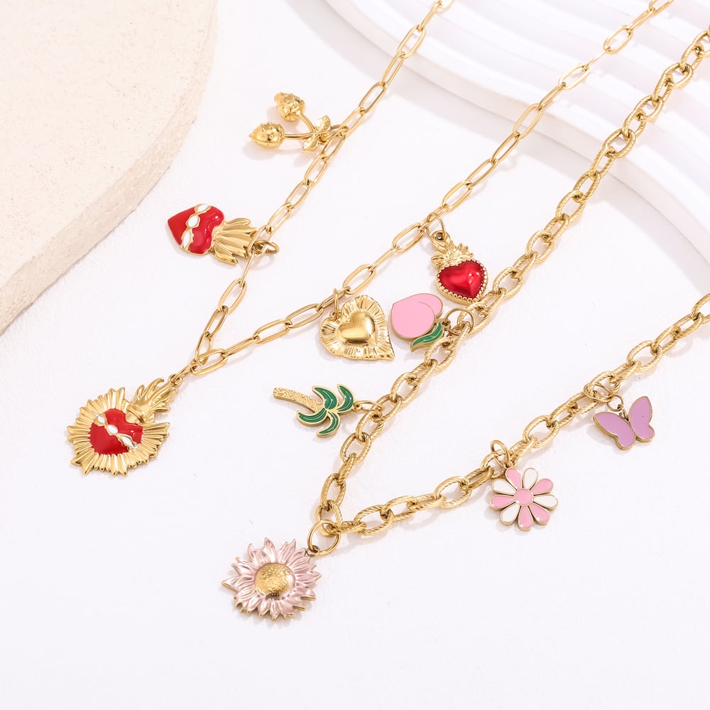 Collar con colgante de corazón intrincado de acero inoxidable para mujer de 1 pieza Imagen4