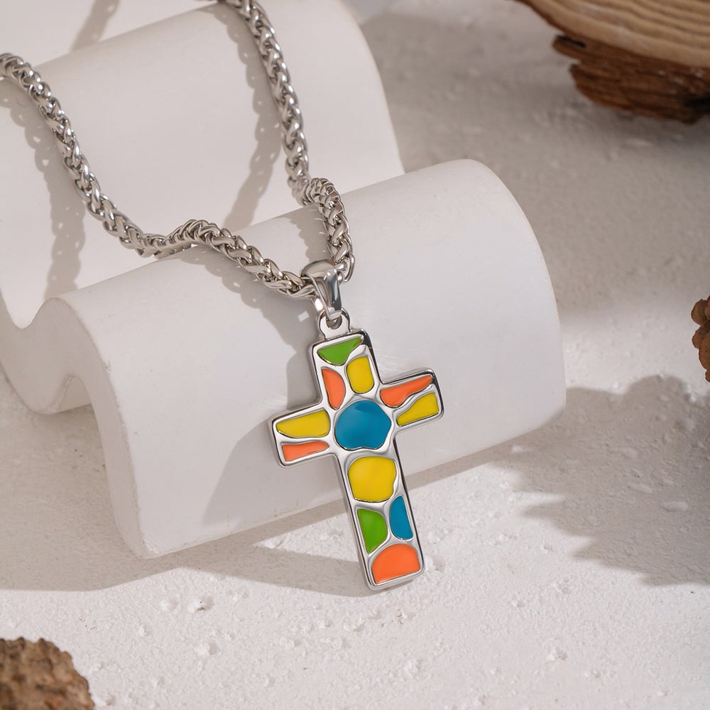 Collier pendentif croix en émail et acier inoxydable, 1 pièce Image2