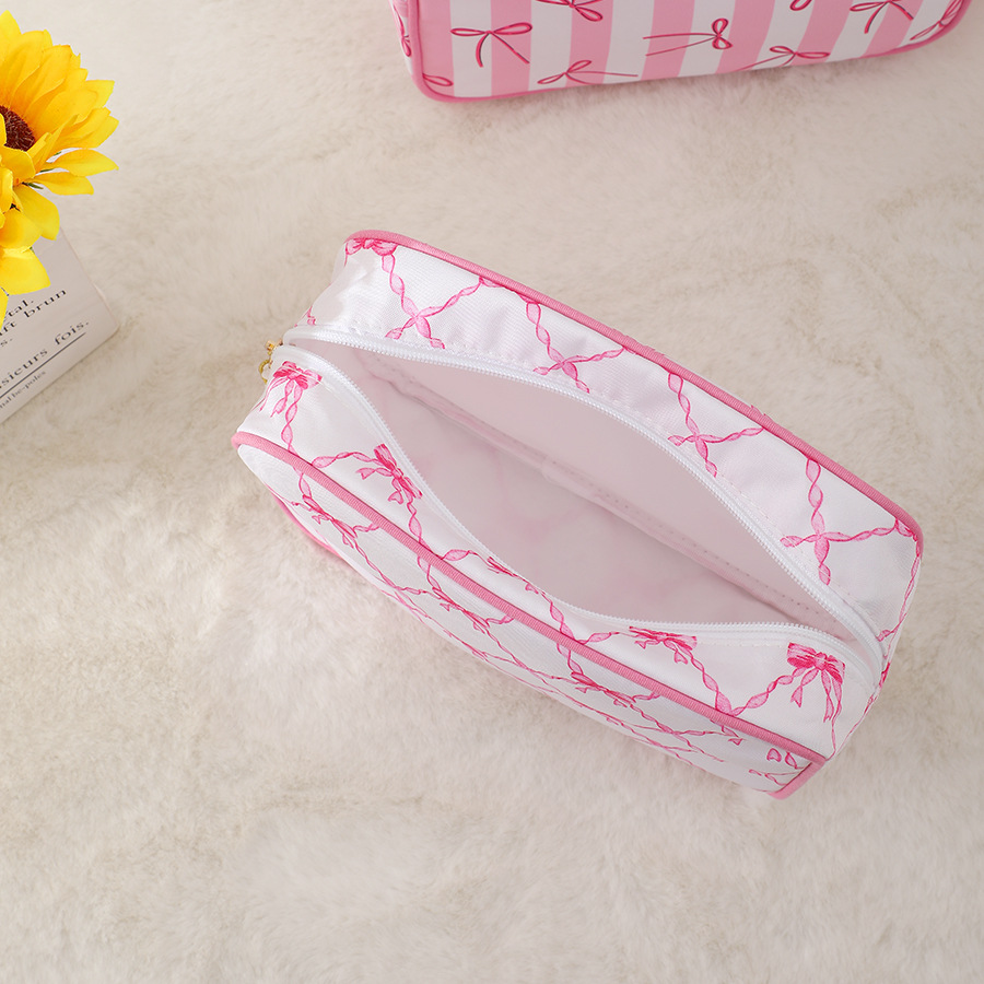 1 Adet Sevimli Fiyonklu Ekose Kadın Makyaj Çantası Resim3