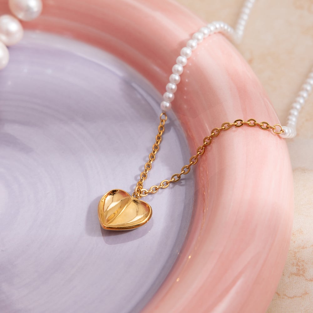1 Piece Delicate Heart Stainless Steel Gold Color Women's Pendant Necklaces Picture4