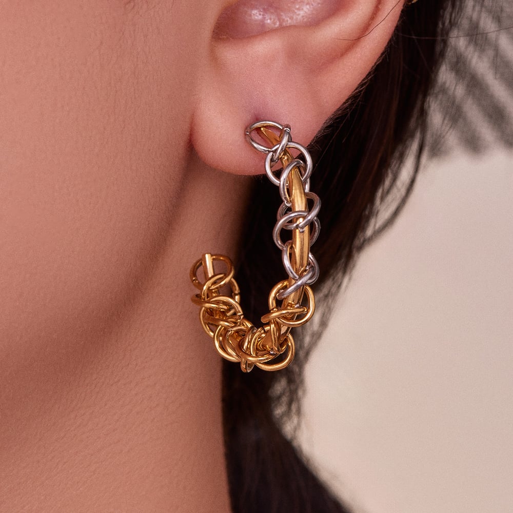 1 Paar Damen-Creolen aus Edelstahl in Gold- und Silbertönen Bild6