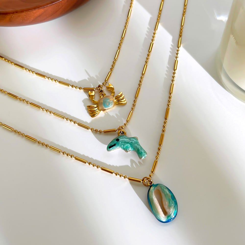 Collana con ciondolo a forma di animale oceanico in acciaio inossidabile smaltato da 1 pezzo Immagine4