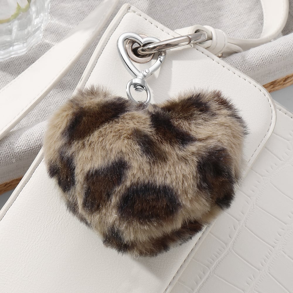 1 Piece Retro Plush Heart Leopard Print Bag Charm Picture6
