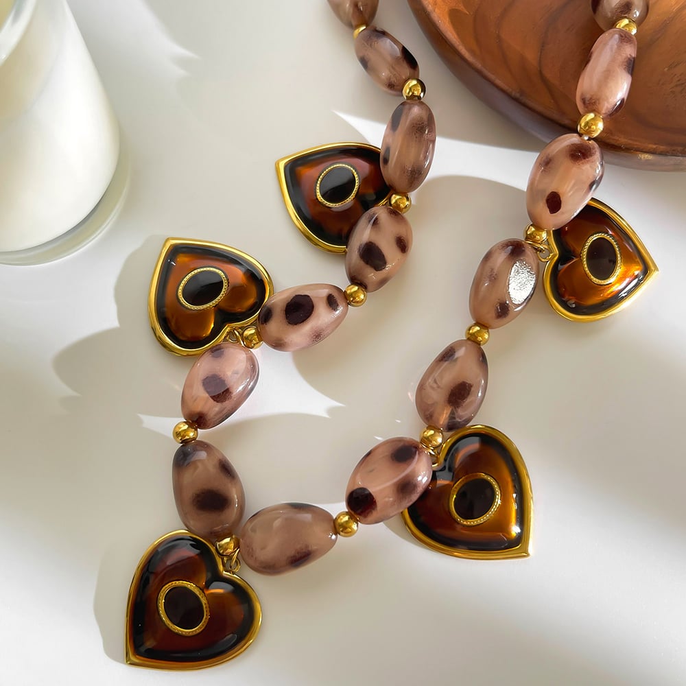 Collana di perline in resina a forma di cuore da 1 pezzo Immagine4