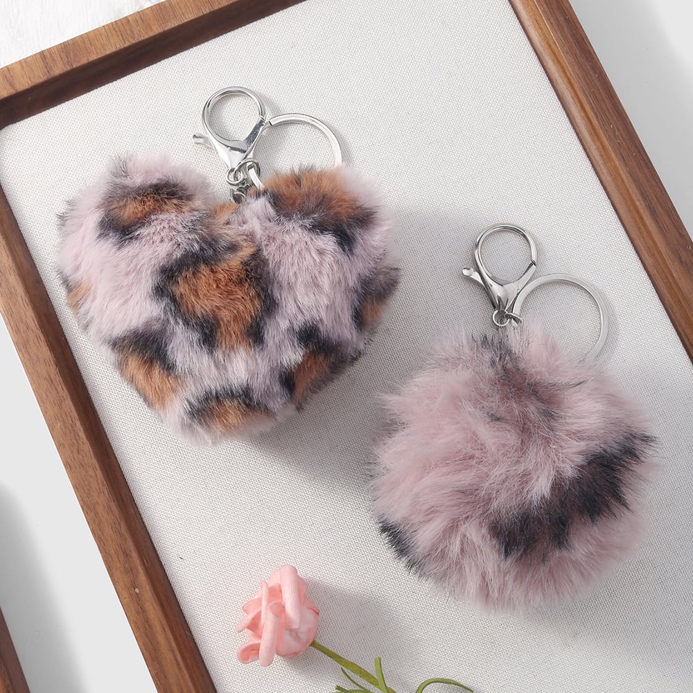 1 Set Retro Plush Heart Leopard Print Bag Charm Picture4