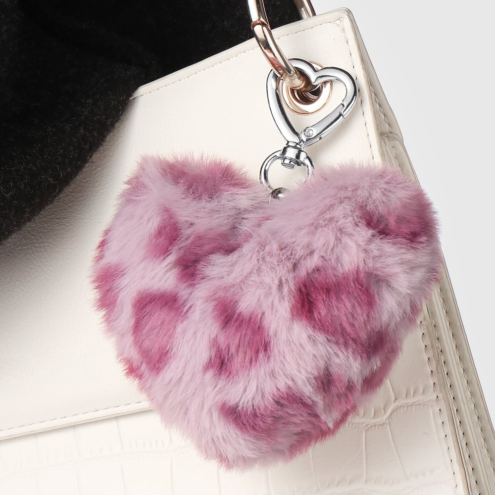 1 Piece Retro Plush Heart Leopard Print Bag Charm Picture3
