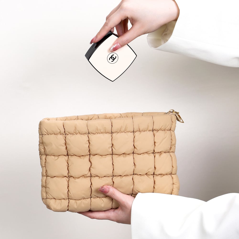 1 Stück einfarbige, geknitterte, wolkenförmige Kosmetiktasche für Damen Bild4