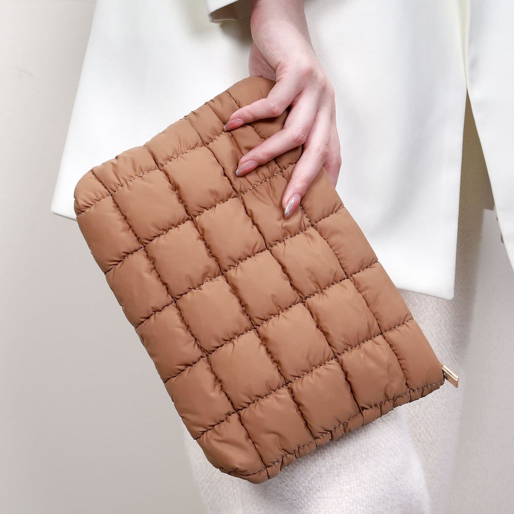 1 Stück einfarbige, geknitterte, wolkenförmige Kosmetiktasche für Damen Bild2