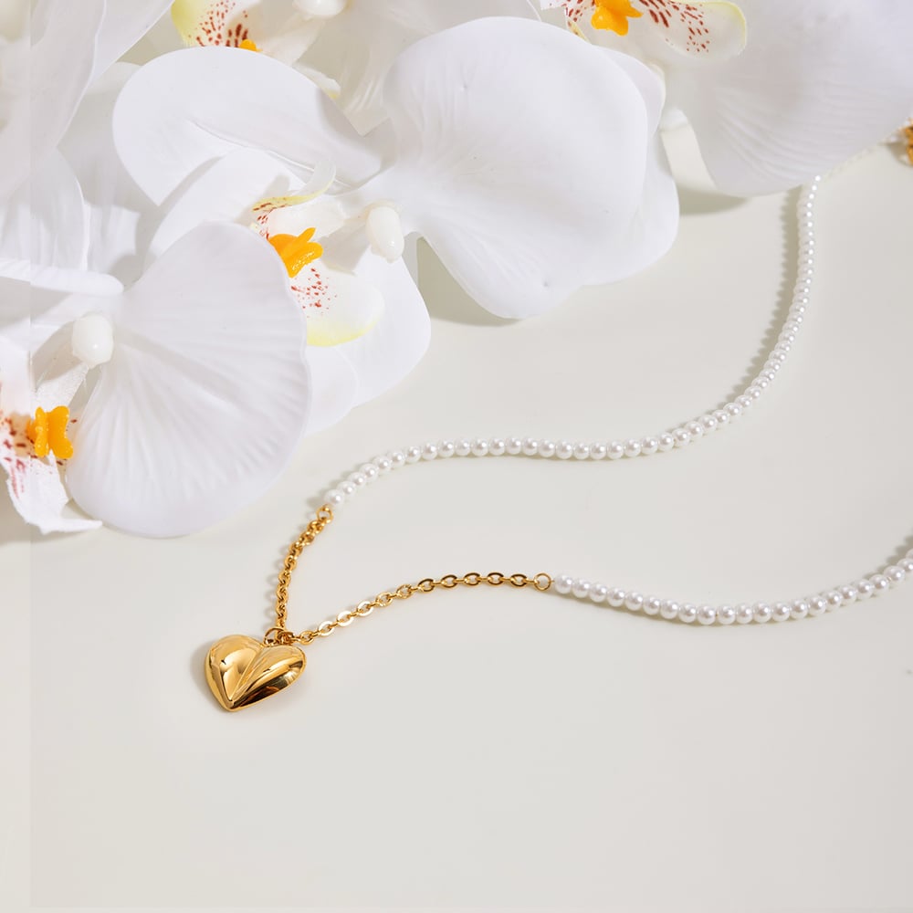 1 Piece Delicate Heart Stainless Steel Gold Color Women's Pendant Necklaces Picture3