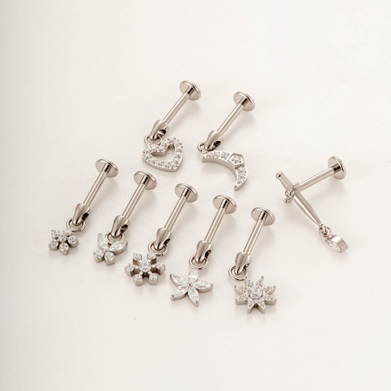 Boucles d'oreilles piercing pour femme, en titane et zircon, ornées d'une délicate fleur (1 pièce). h5Image3