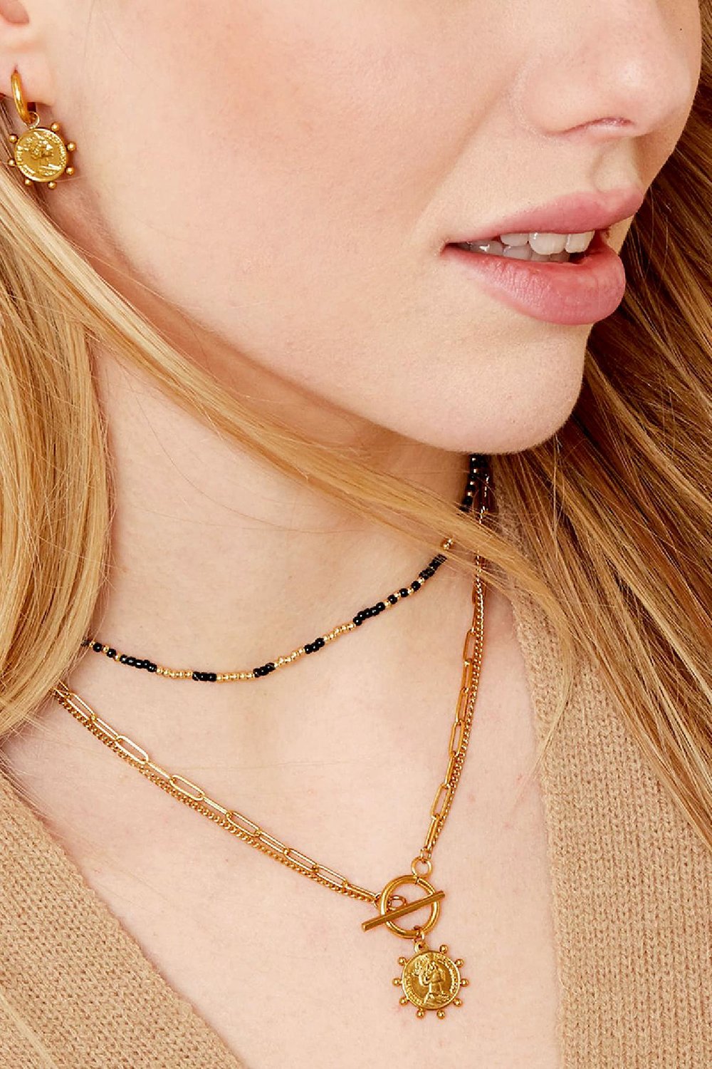 Halskette The Queen Goldfarbe Edelstahl Bild2