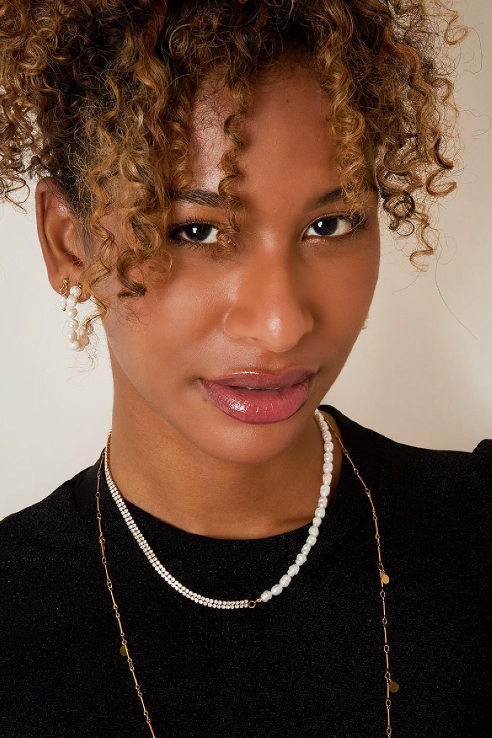 Halskette eine Seite Perlen Goldfarbe Edelstahl Bild2