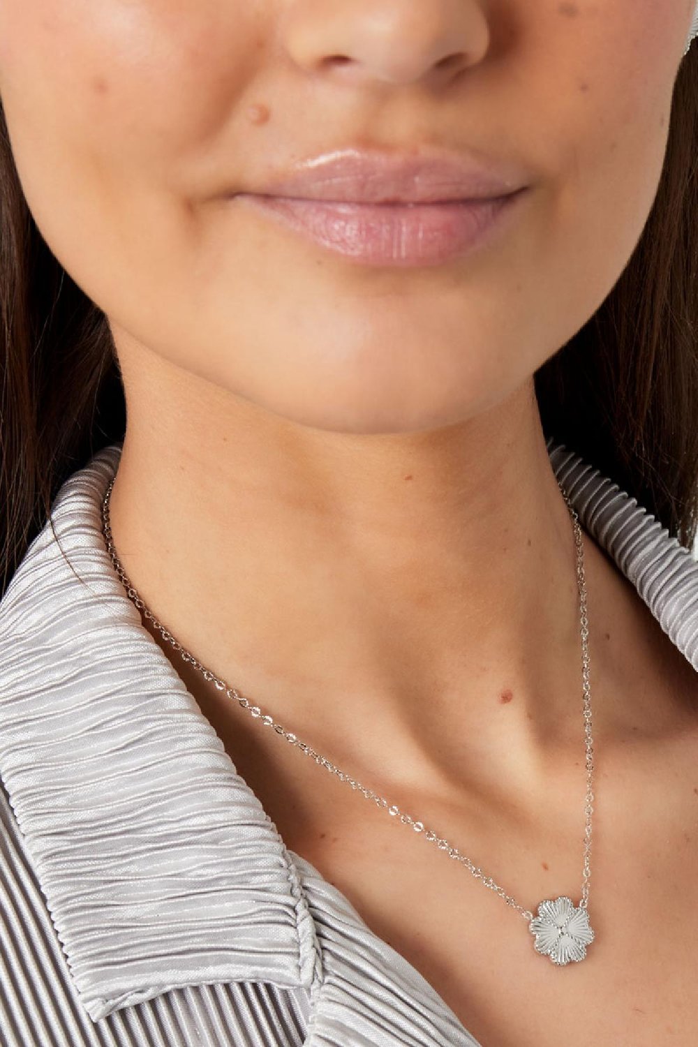 Halskette Blume Goldfarbe Edelstahl Bild3