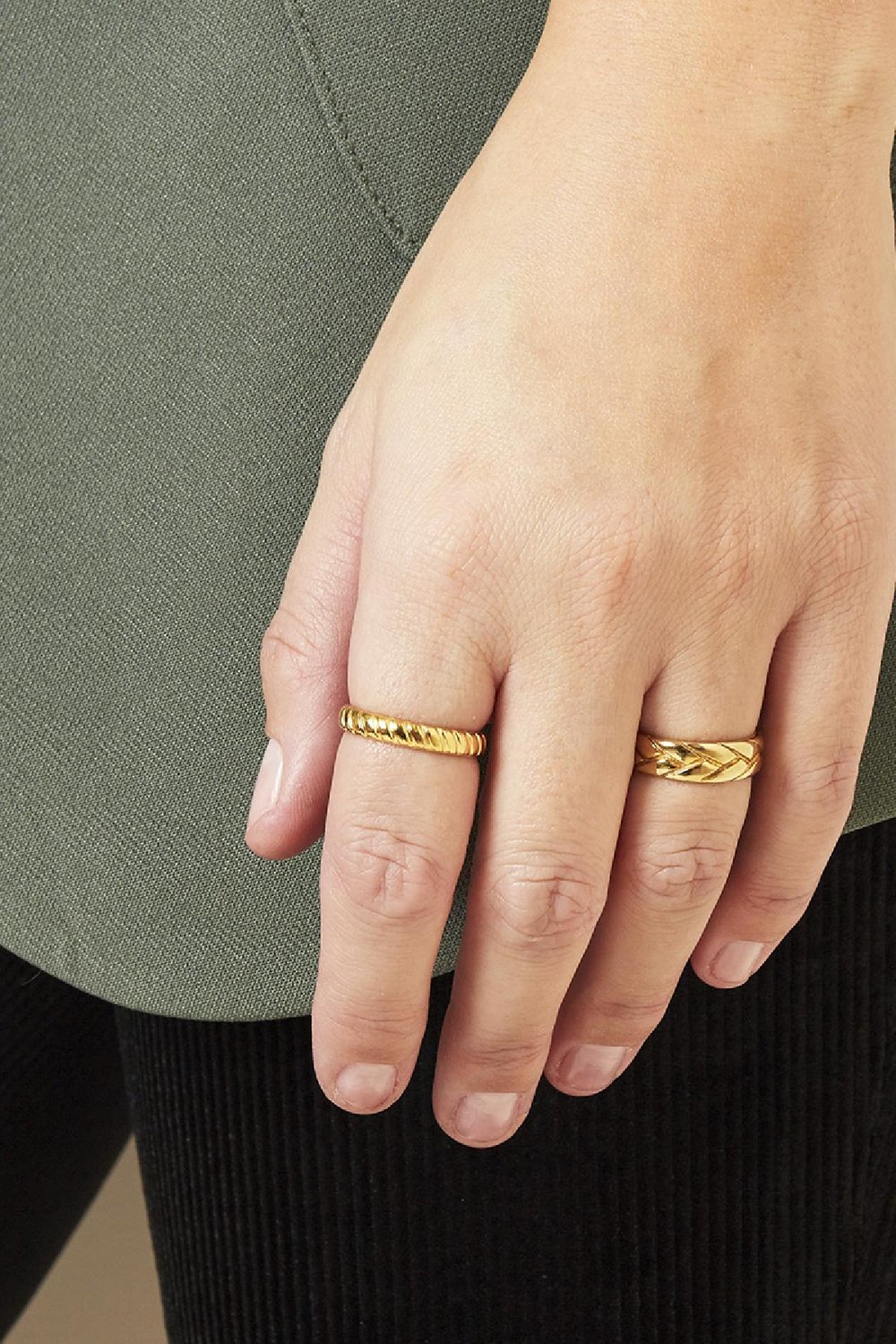 Ring Faya Goldfarbe Edelstahl One size Bild2