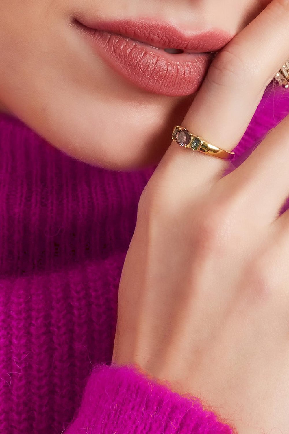 Anillo de acero inoxidable con circonitas Color dorado 16 h5Imagen4