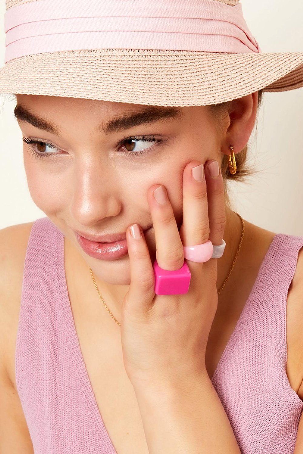 Anillo de poliresina rosa neón Rosado 18 Imagen2