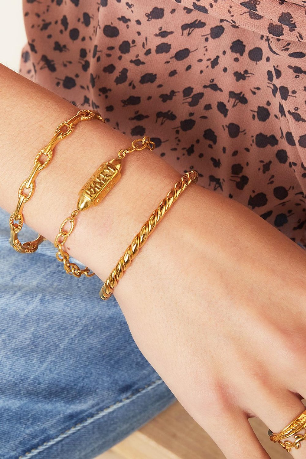 Armband Anhänger Happy Vibes Goldfarbe Edelstahl Bild2